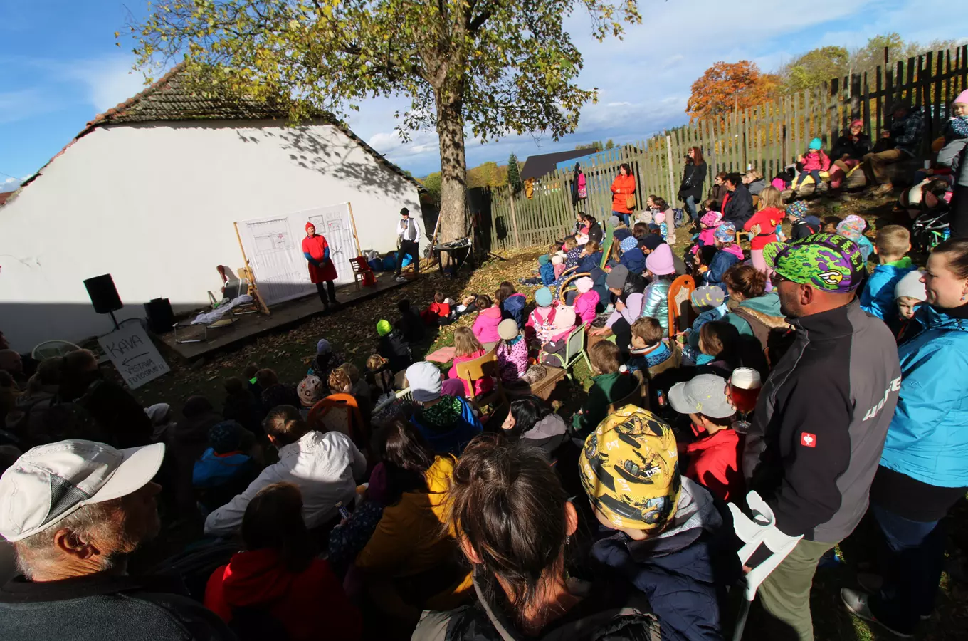 Ukončení sezony na krušlovském včelíně – Samhain 2026
